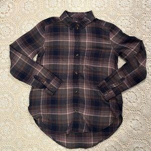 American Eagle Ahh-Mazingly Soft Flannel High Low Boyfriend Fit Button Down